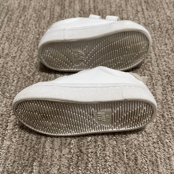 Unisex Toddler White Low-Profile Sneakers – Velcro Closure - Size‎ 11 - Picture 6 of 8